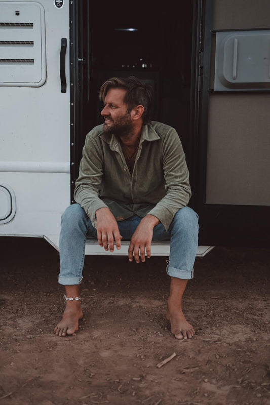 UNISEX Cord Hemd TAVIRA - Olive