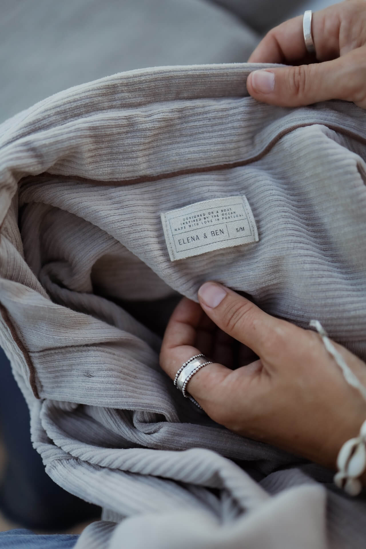 UNISEX Cord Hemd TAVIRA - Taupe