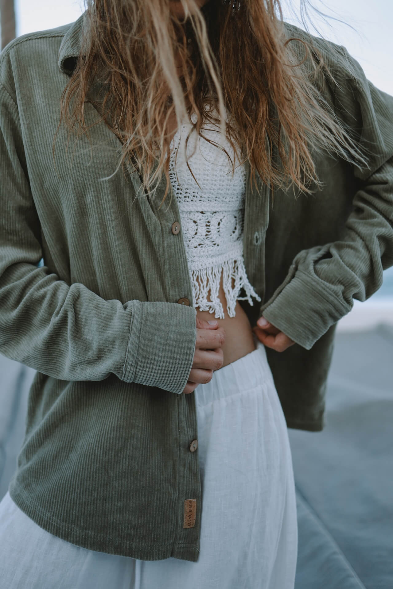 UNISEX Cord Hemd TAVIRA - Olive