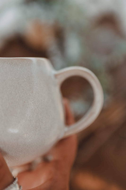 Große Ohana-Tasse 'Wintertraum' (Grau, matt)